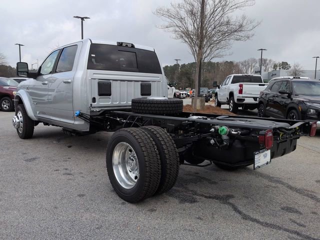 New 2026 RAM 4500 4x4 Crew Cab DRW w/ Laramie Trim Package image 6
