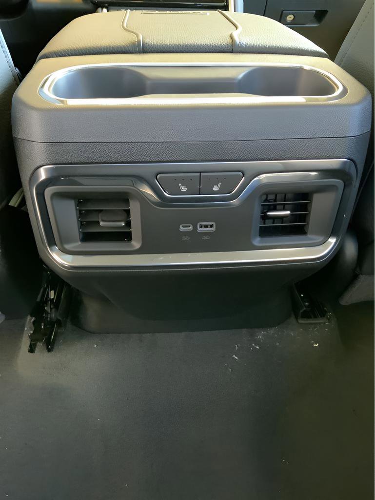 New 2026 GMC Sierra 2500 Denali w/ Denali Reserve Package image 18