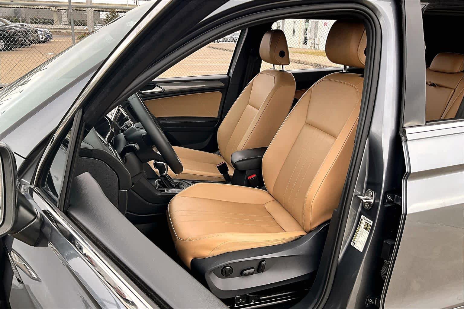 Used 2022 Volkswagen Tiguan SE image 7