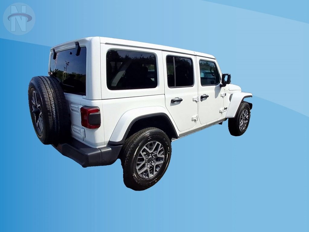 Used 2025 Jeep Wrangler Unlimited Sahara AWD/4WD image 8