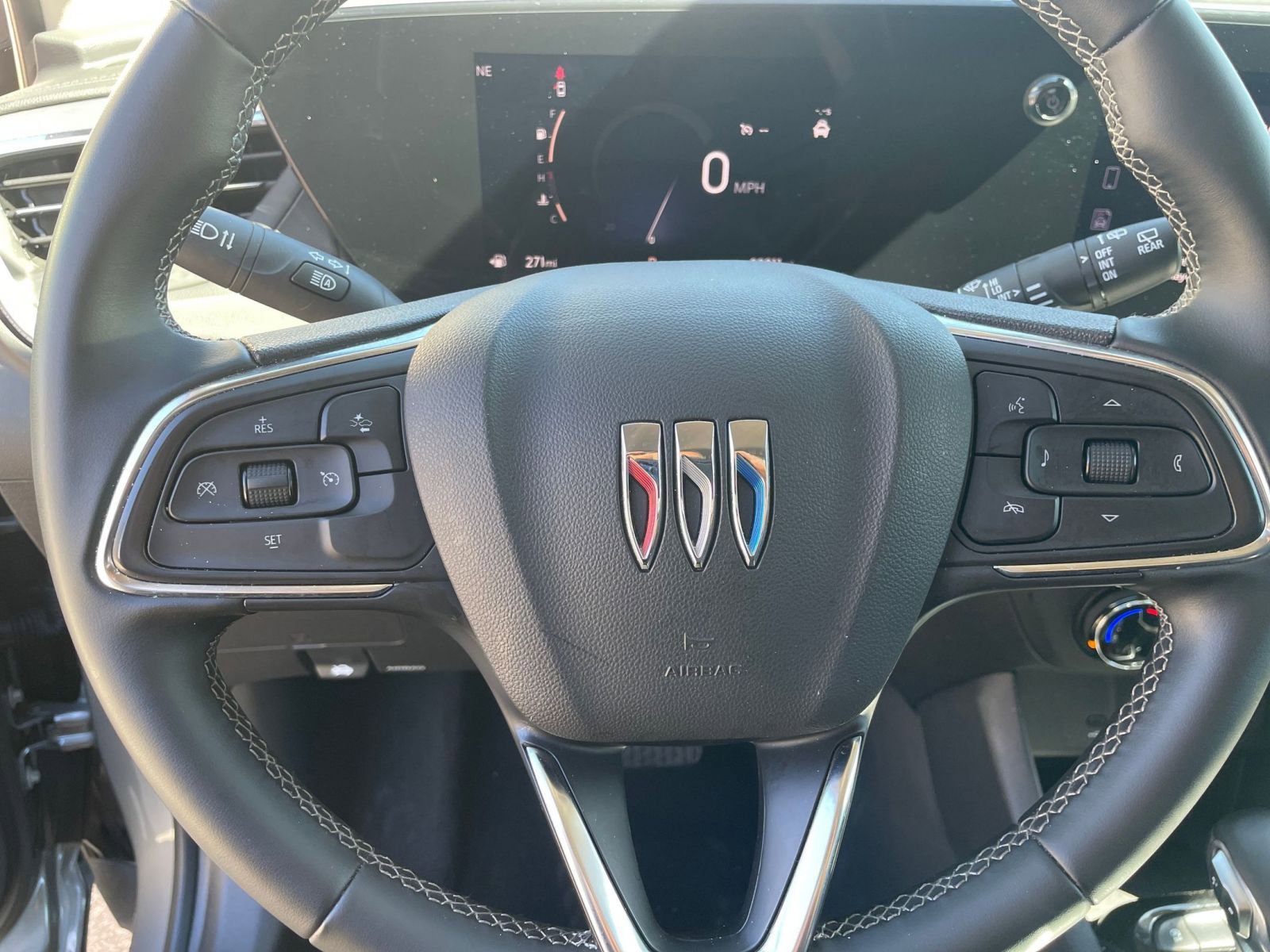 Used 2025 Buick Encore GX Preferred image 28