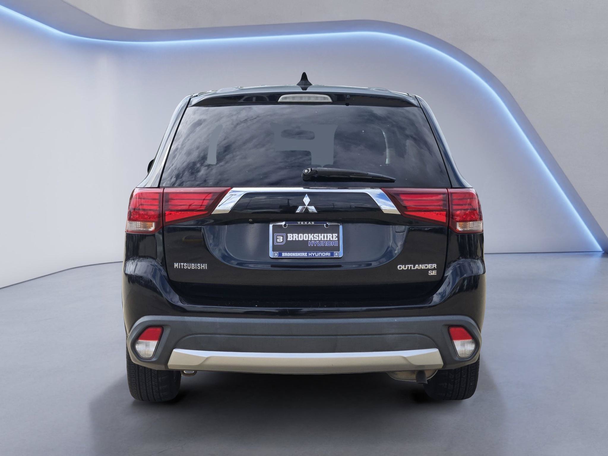 Used 2017 Mitsubishi Outlander SE FWD image 7