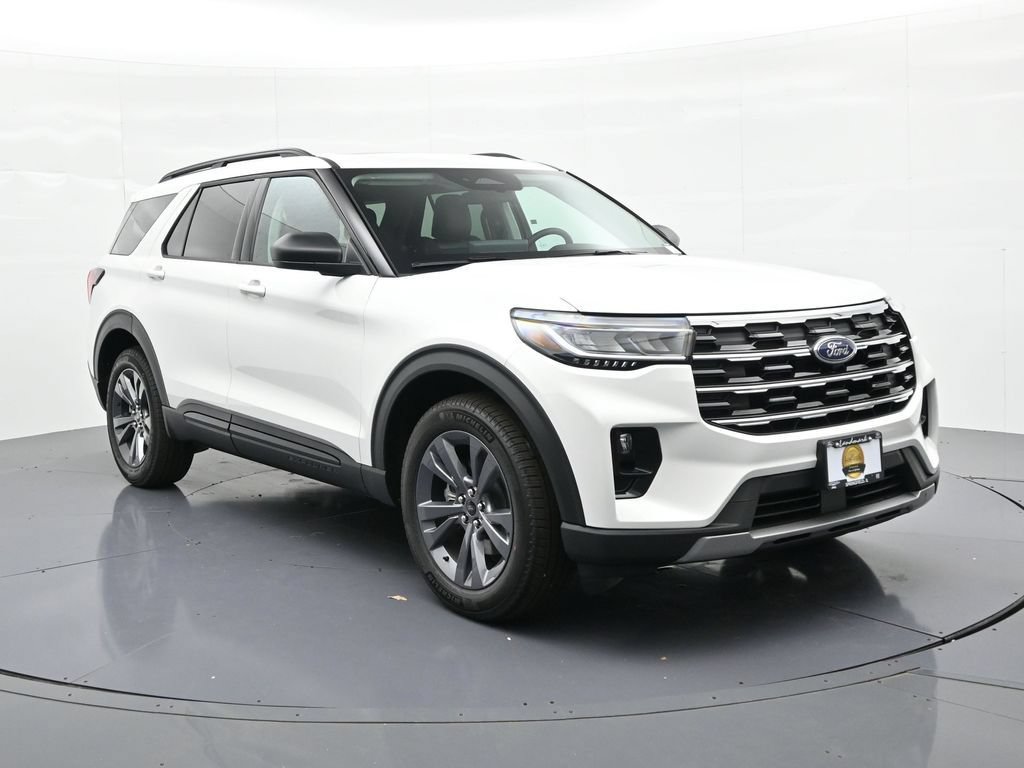 New 2026 Ford Explorer Active w/ Active Comfort Package AWD/4WD image 4