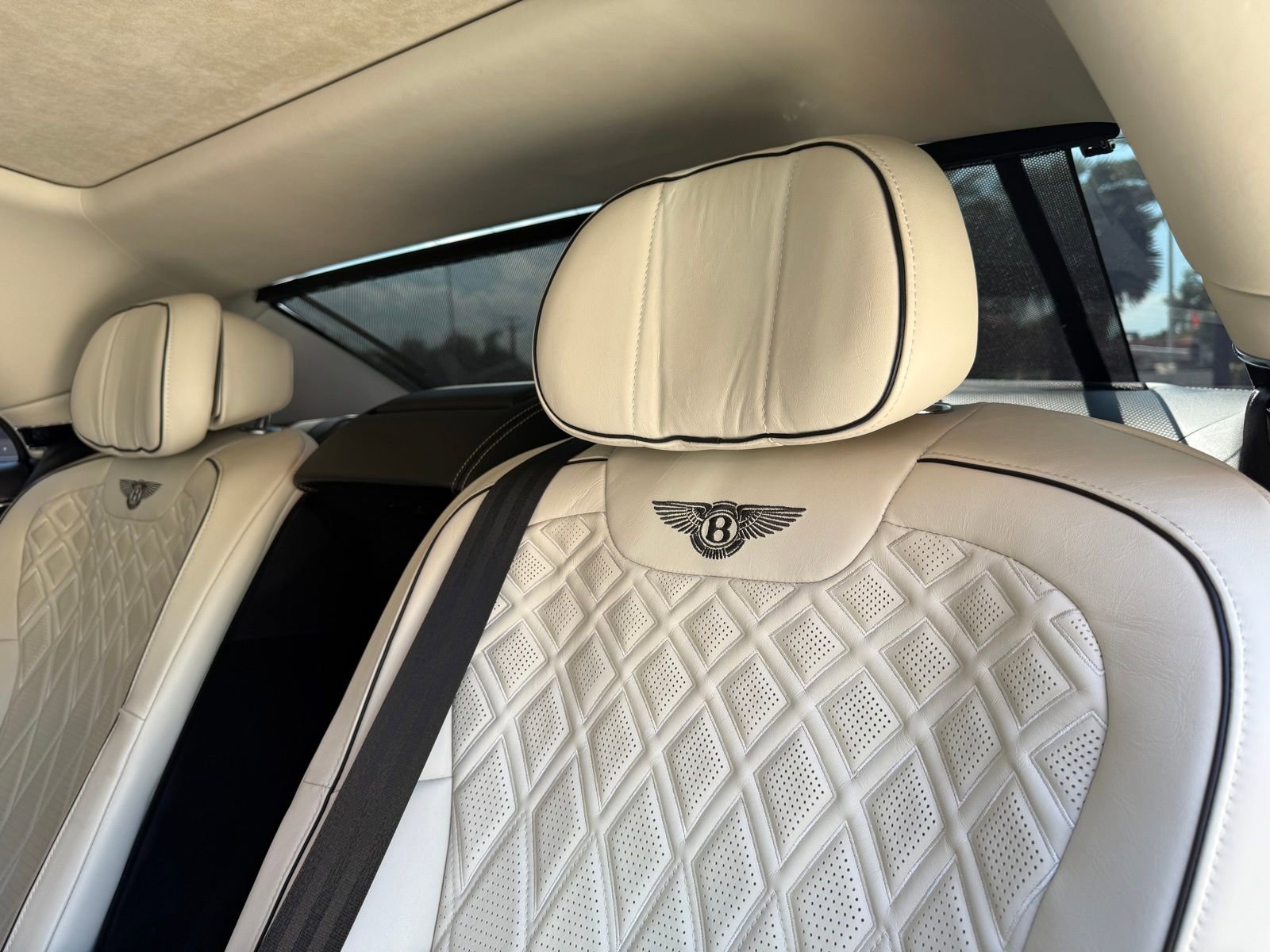 Used 2020 Bentley Flying Spur W12 image 20