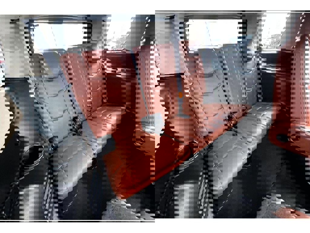 Used 2016 Cadillac Escalade Premium image 29