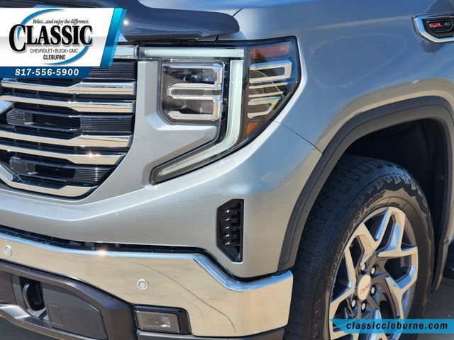 Used 2025 GMC Sierra 1500 SLT w/ SLT Premium Plus Package AWD/4WD image 11