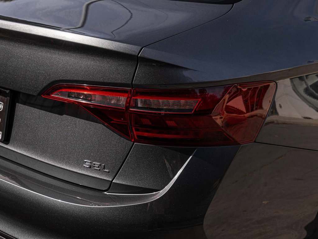 Used 2022 Volkswagen Jetta SEL image 40