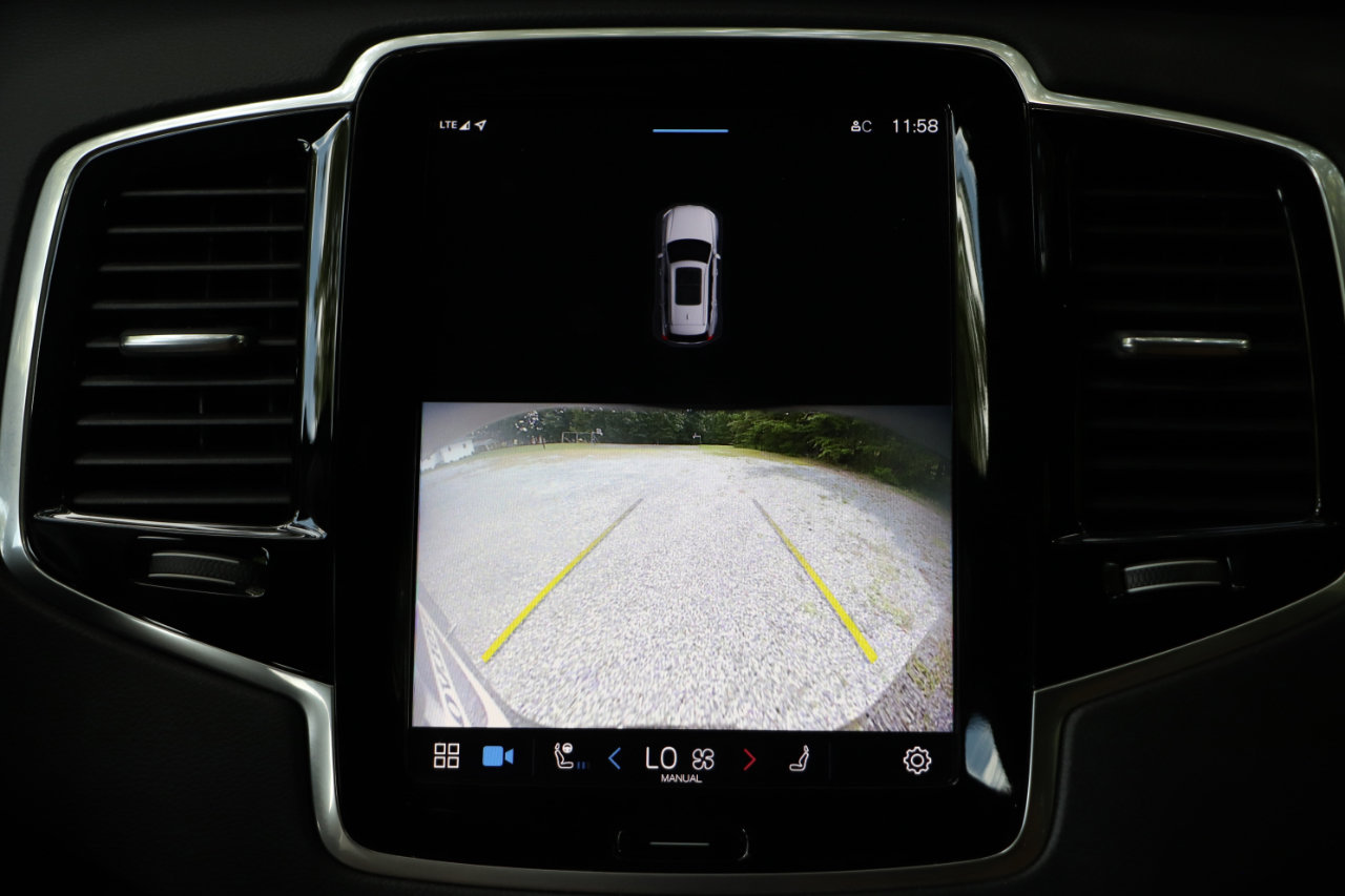 Used 2023 Volvo XC90 T8 Ultimate image 34