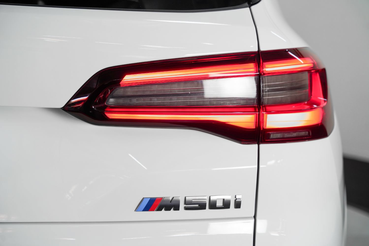 Used 2023 BMW X5 M50i w/ Executive Package AWD/4WD image 21