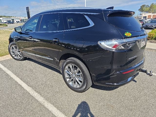 Used 2024 Buick Enclave Avenir image 13