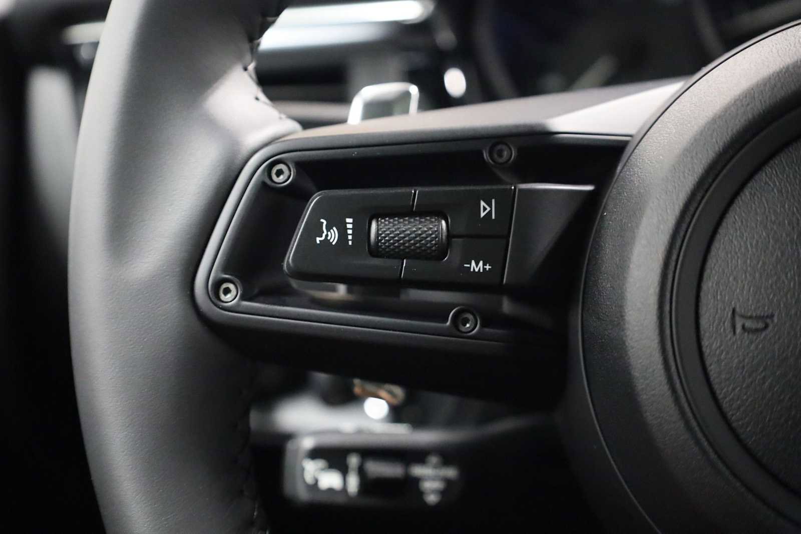 New 2026 Porsche Macan image 27