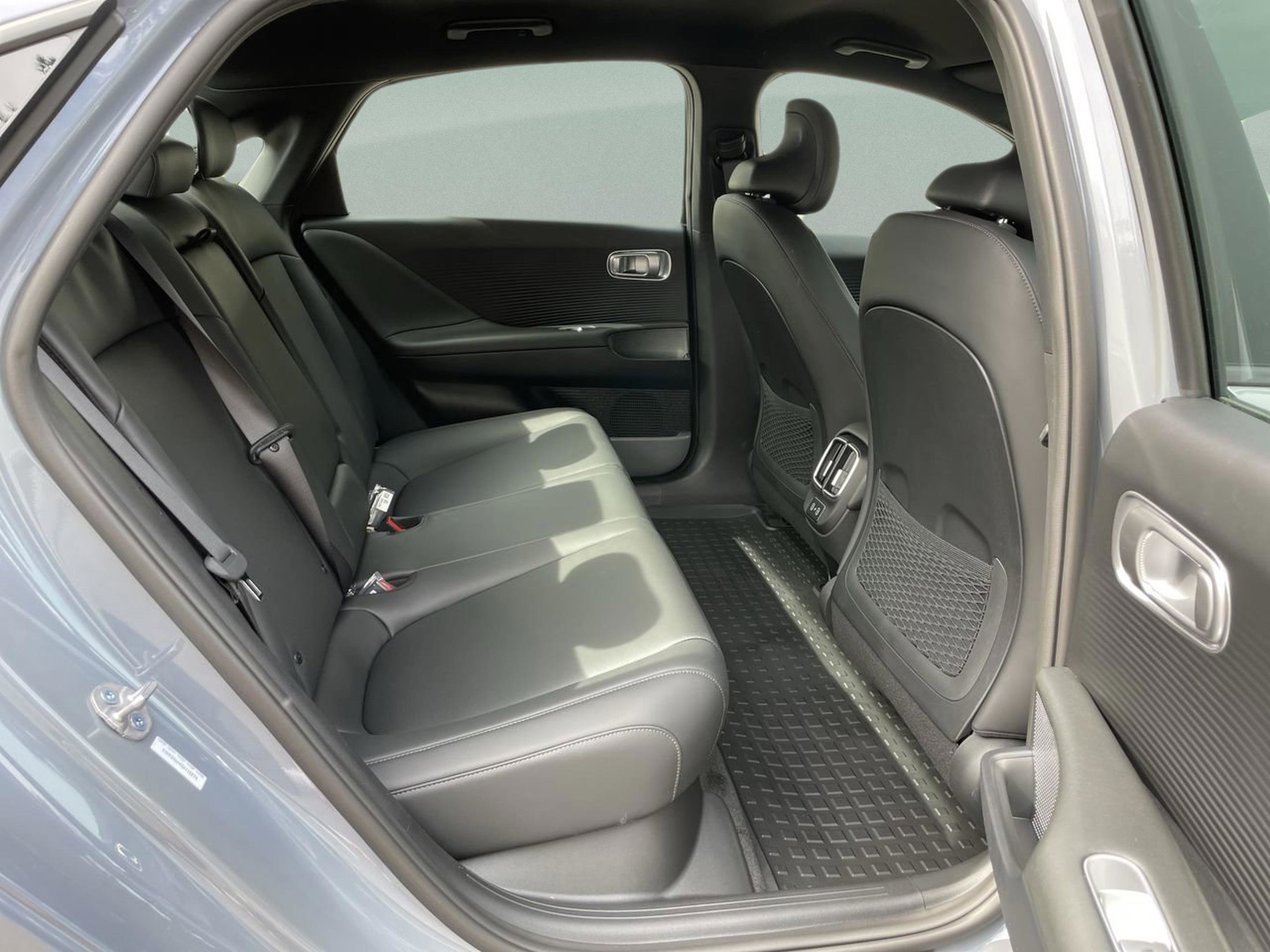 New 2025 Hyundai Ioniq 6 SEL image 17