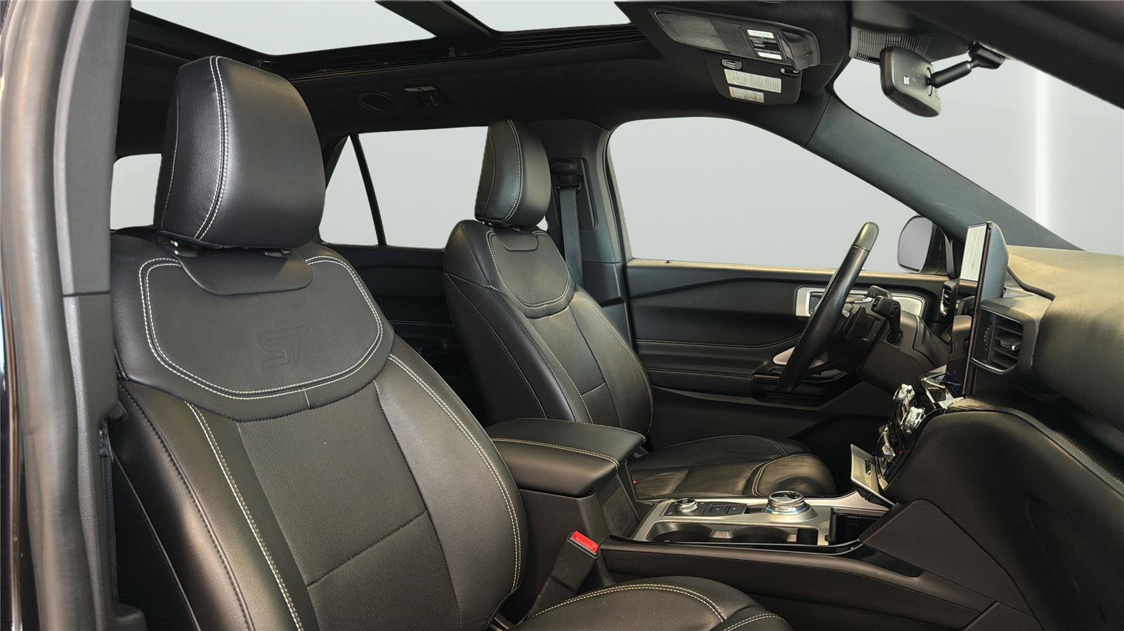 Used 2022 Ford Explorer ST w/ Equipment Group 401A image 14