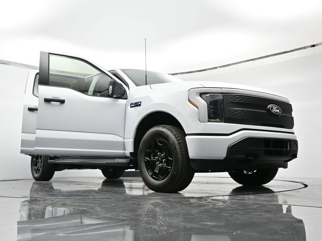 New 2025 Ford F150 Lightning XLT image 53