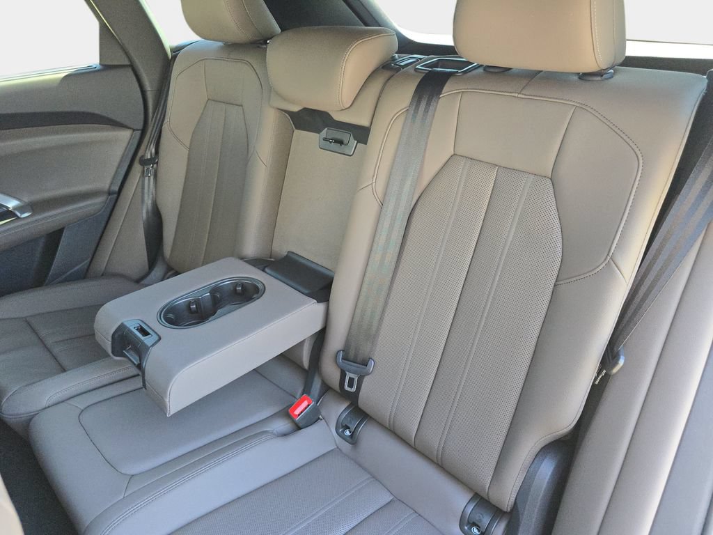 Used 2025 Audi Q5 Premium Plus w/ Premium Plus AWD/4WD image 14