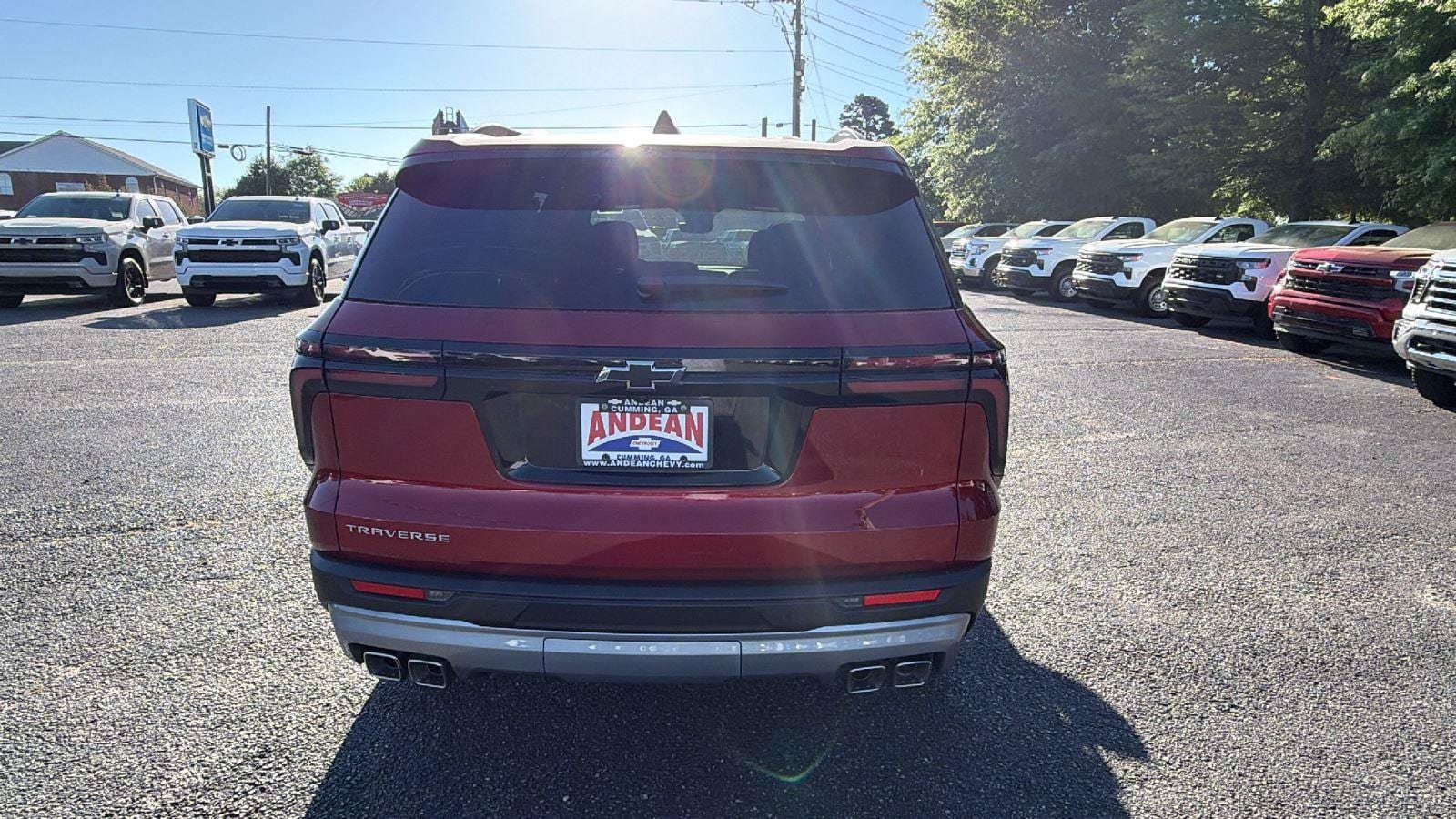 New 2026 Chevrolet Traverse LT w/ Sun and Wheel Package FWD image 6