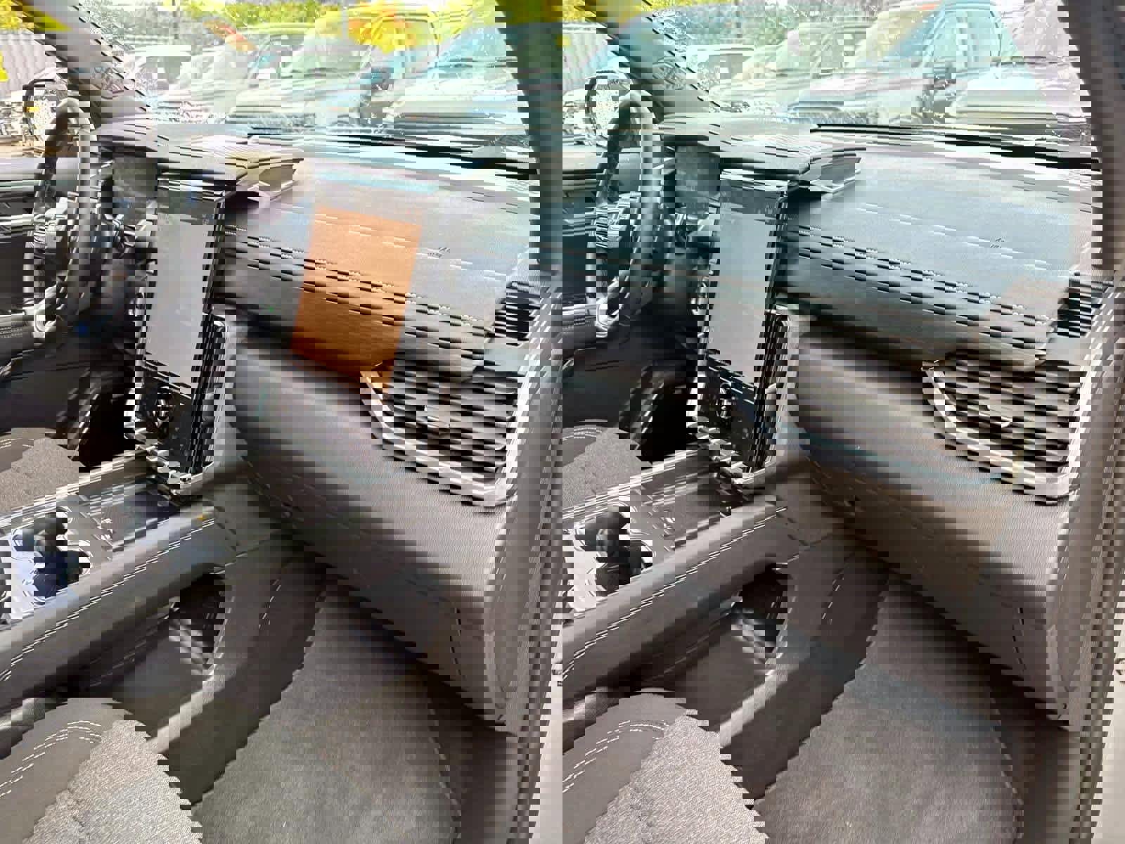 Used 2025 GMC Acadia Elevation image 9