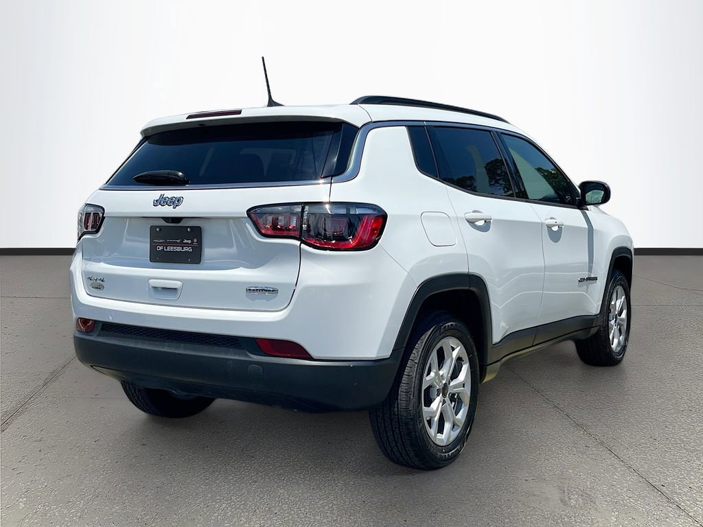 Used 2026 Jeep Compass Latitude AWD/4WD image 7