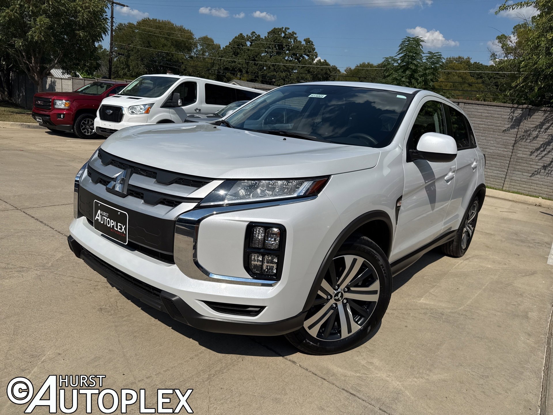 New 2025 Mitsubishi Outlander Sport ES