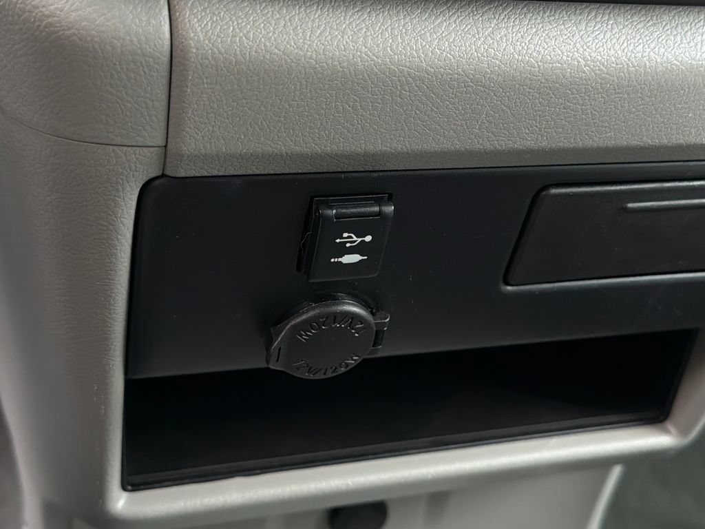 Used 2020 Toyota Sienna LE FWD image 31