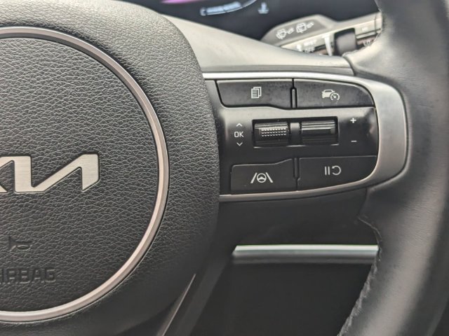 Certified 2025 Kia Sportage EX FWD image 19