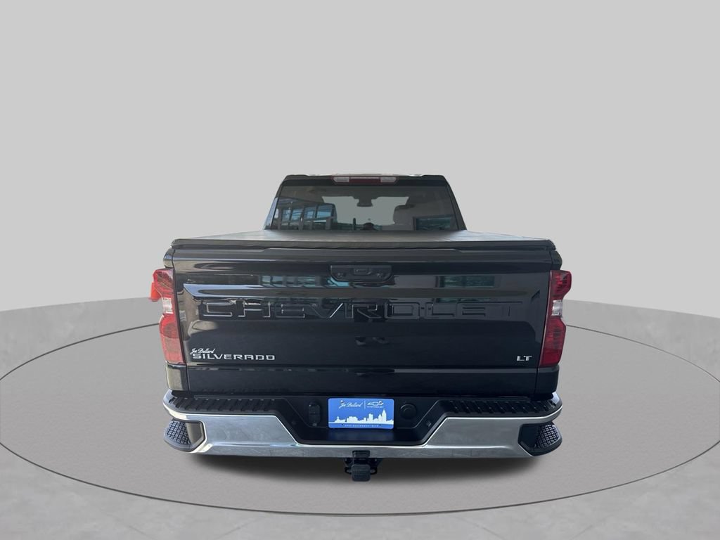 Used 2024 Chevrolet Silverado 1500 LT AWD/4WD image 7