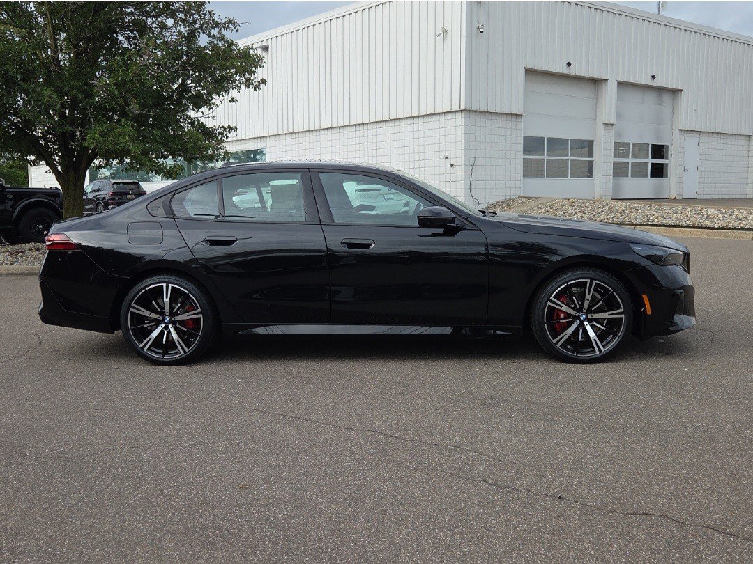 New 2027 BMW 530i xDrive w/ M Sport Package AWD/4WD image 6