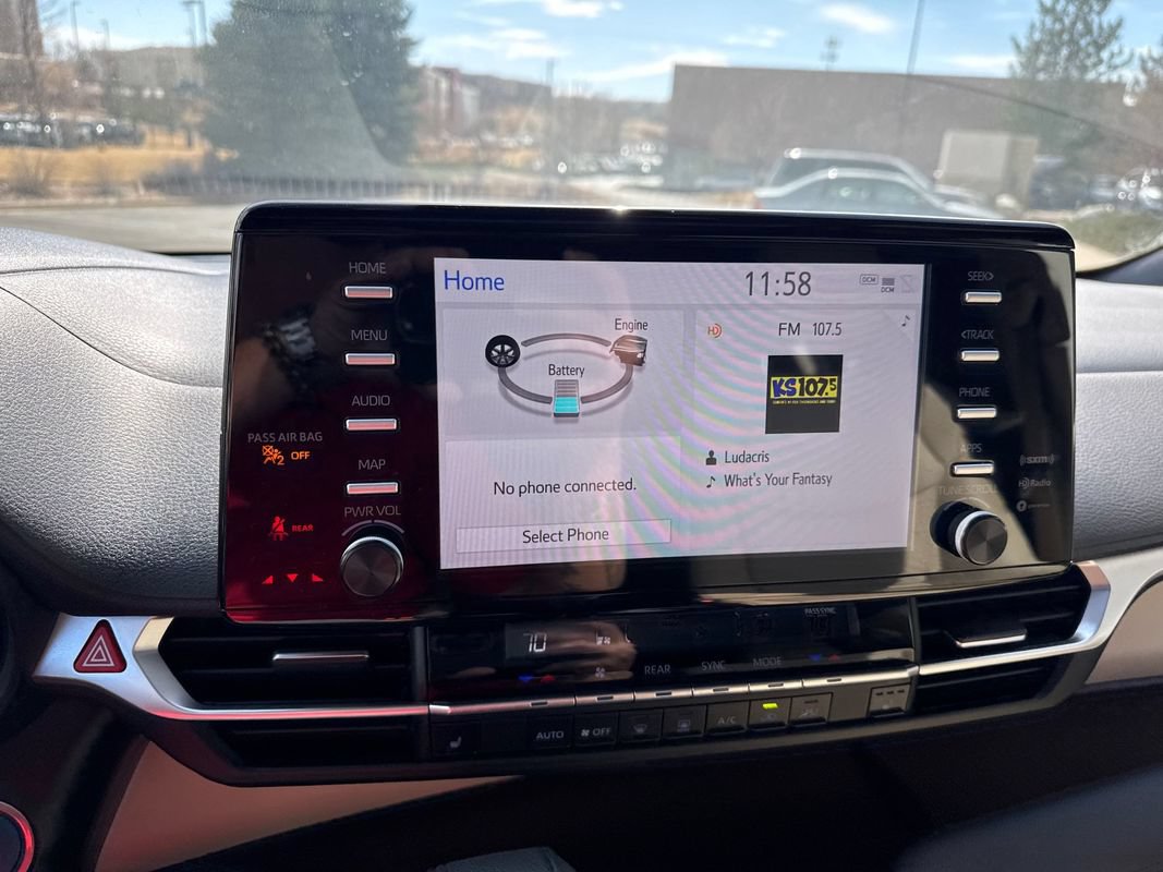 Used 2021 Toyota Sienna XLE AWD/4WD image 35