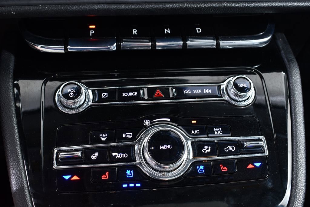 Used 2022 Lincoln Corsair AWD w/ Premium Package image 27