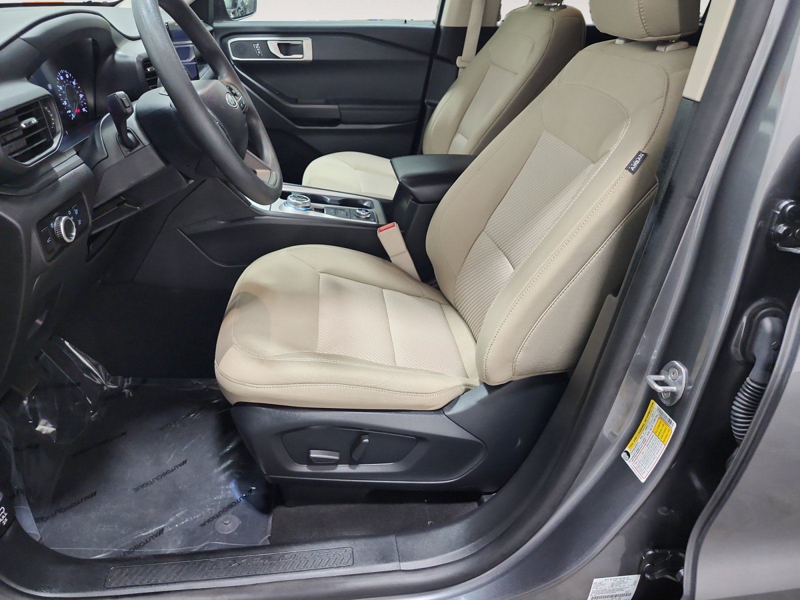Used 2024 Ford Explorer 4WD image 10