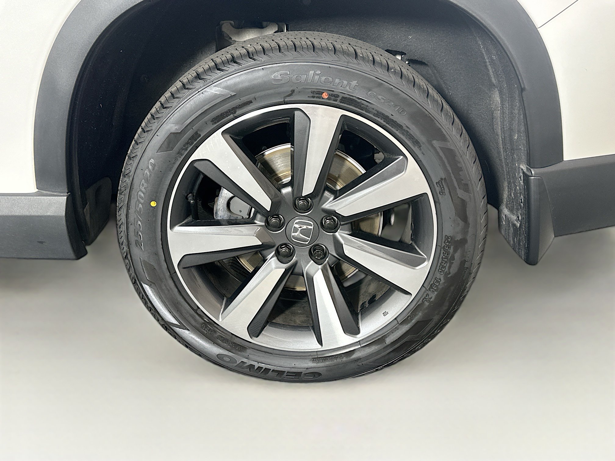 Used 2024 Honda Pilot Touring image 11