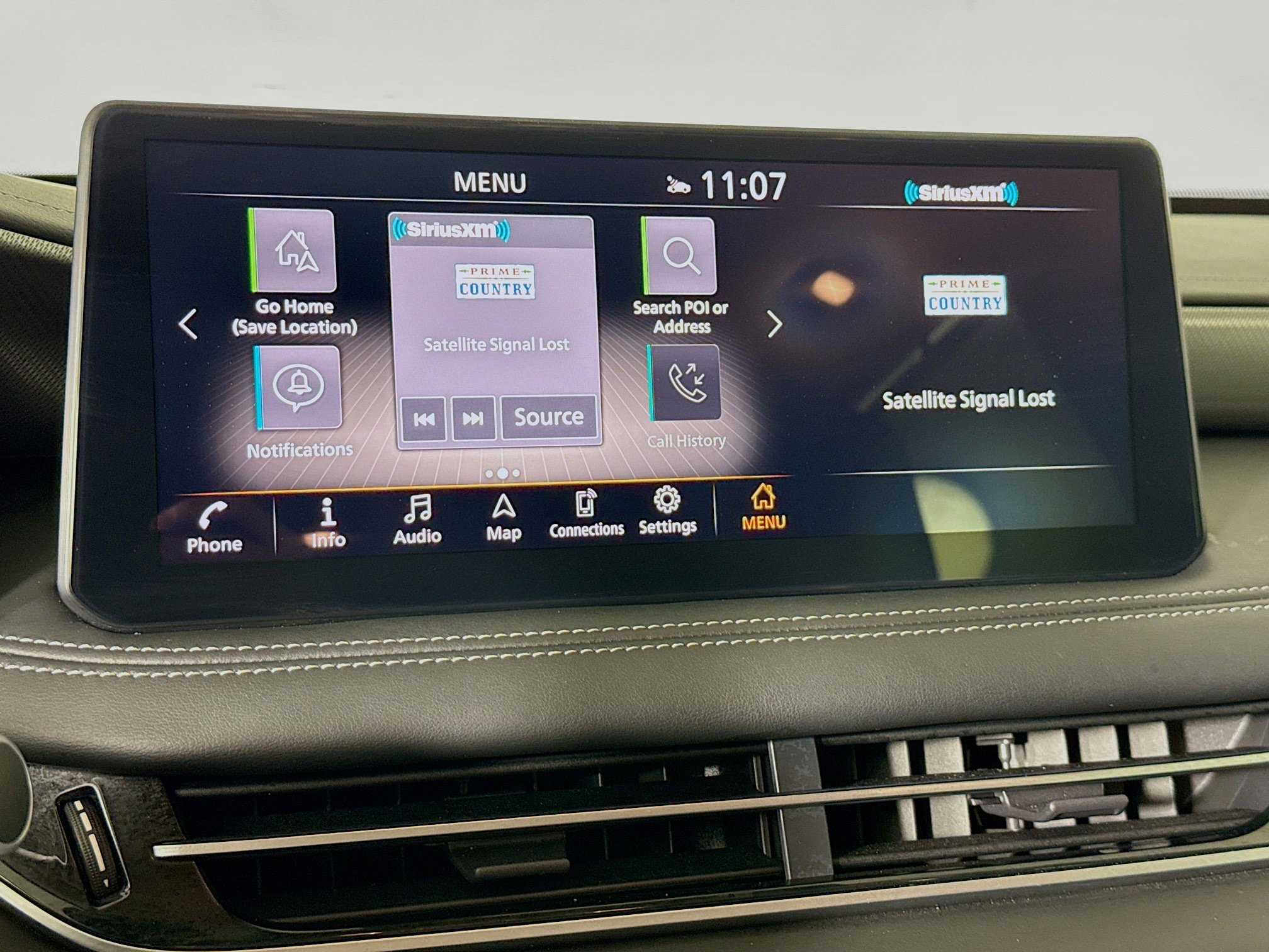 Used 2023 INFINITI QX60 Luxe w/ Cargo Package FWD image 17