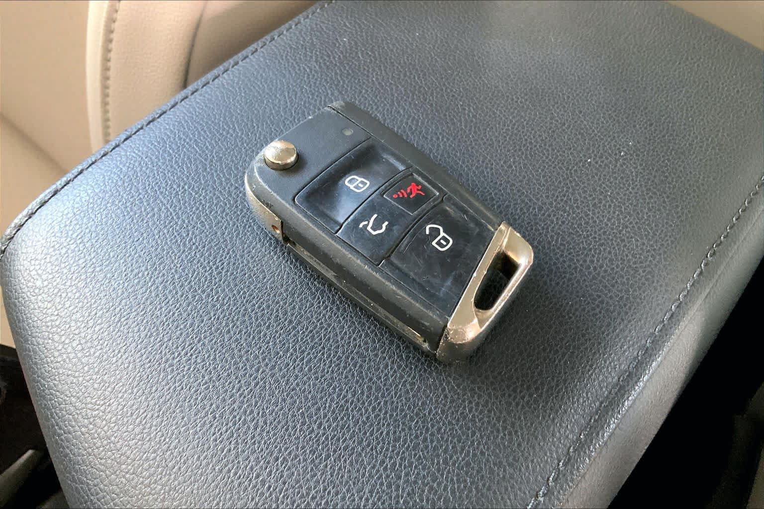 Used 2019 Volkswagen Tiguan SE w/ Panoramic Sunroof Package AWD/4WD image 15