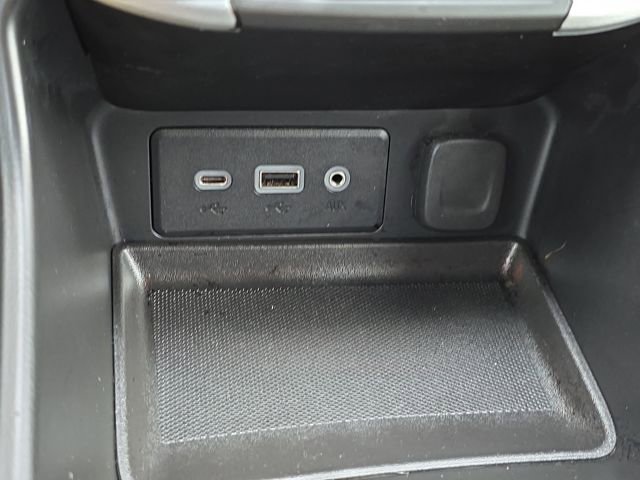 Certified 2023 GMC Terrain SLE w/ Driver Convenience Package image 18