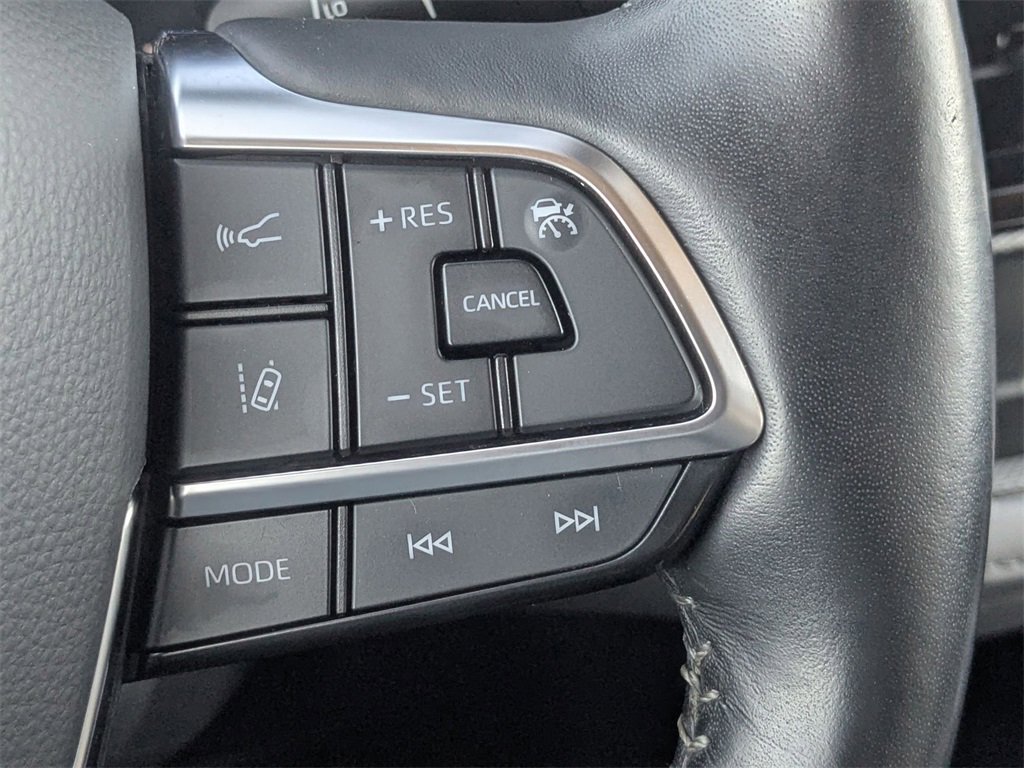 Used 2021 Toyota Highlander Platinum image 20