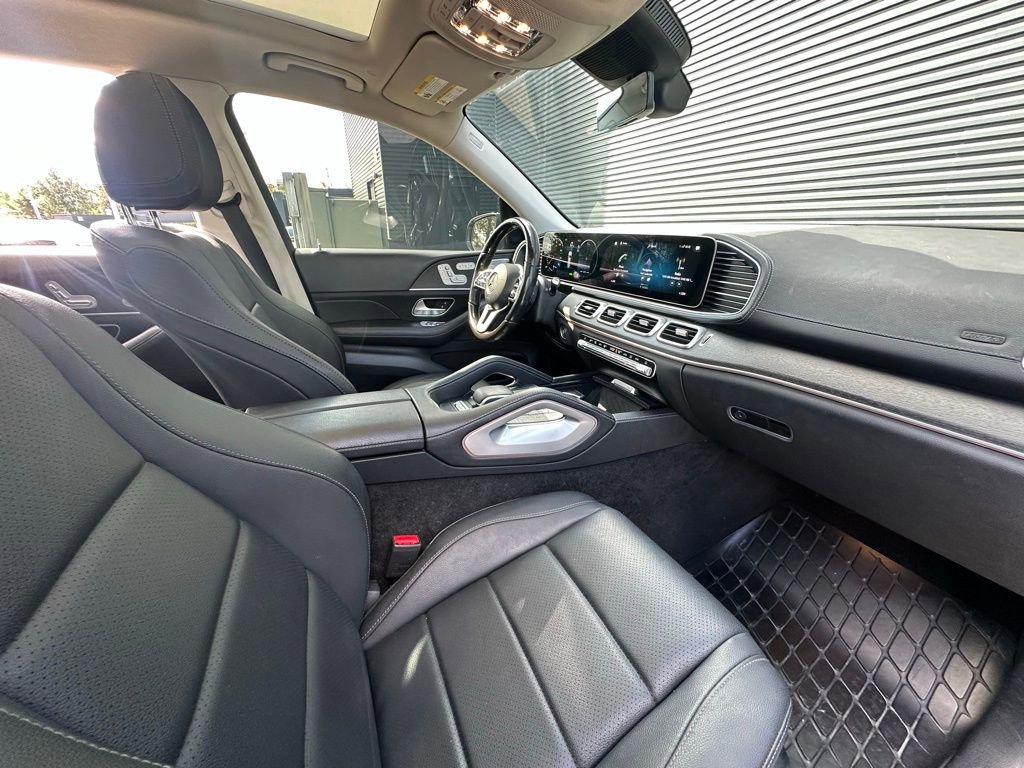 Used 2023 Mercedes-Benz GLS 450 4MATIC image 38