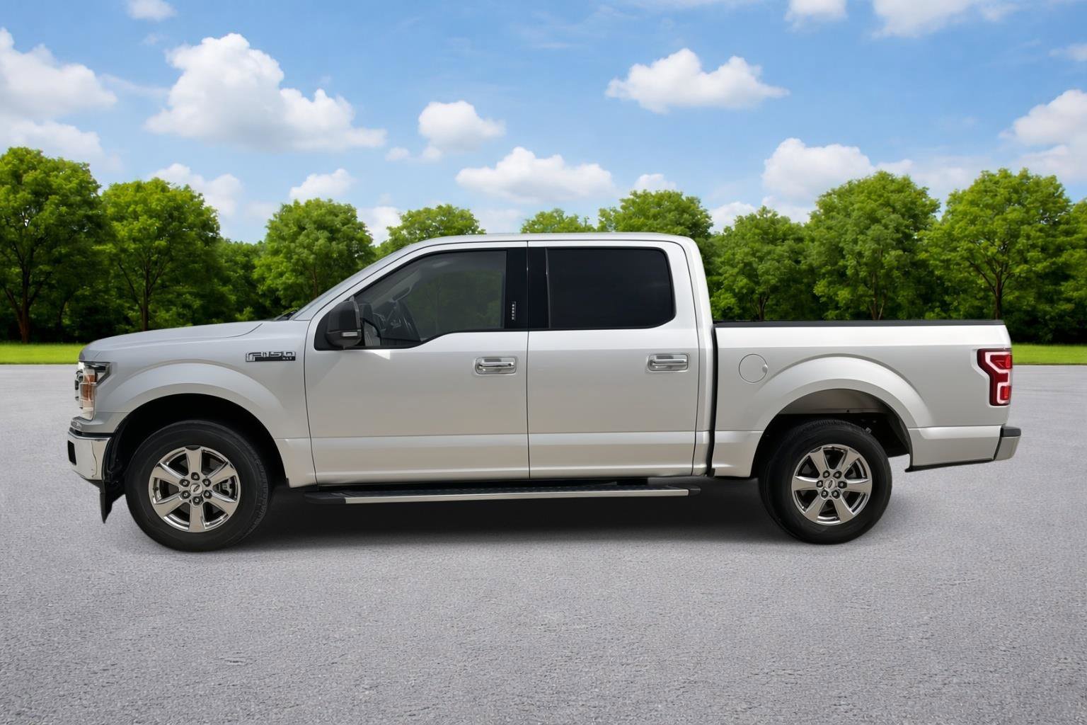 Used 2018 Ford F150 XLT w/ Equipment Group 302A Luxury image 4