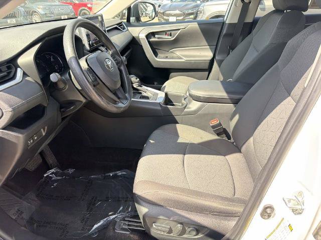 Used 2023 Toyota RAV4 XLE FWD image 17