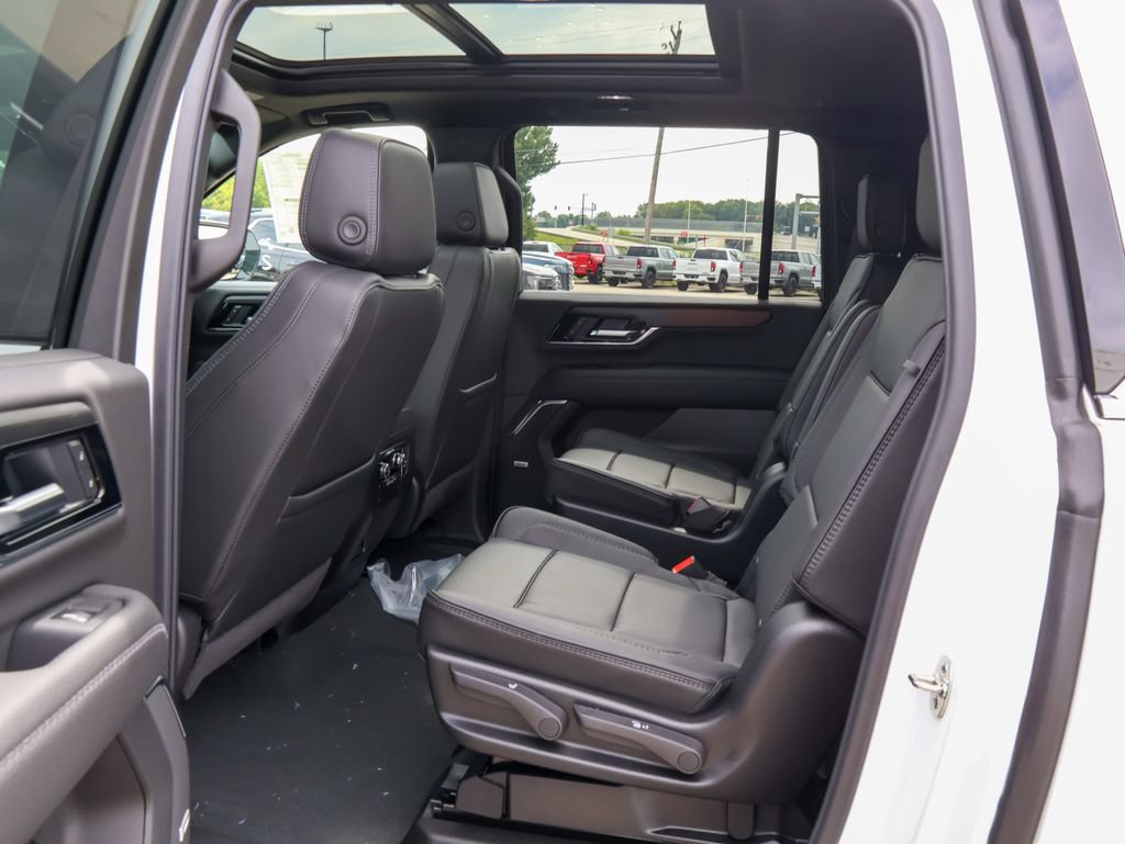 New 2026 GMC Yukon XL Denali w/ Sun & Power Step Package AWD/4WD image 13