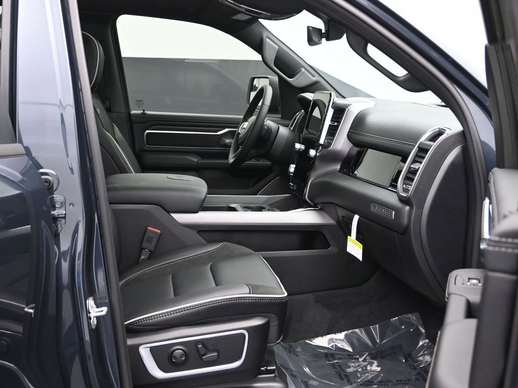 New 2026 RAM 1500 Laramie AWD/4WD image 29
