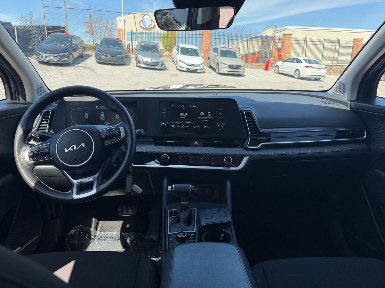 Used 2025 Kia Sportage LX image 28