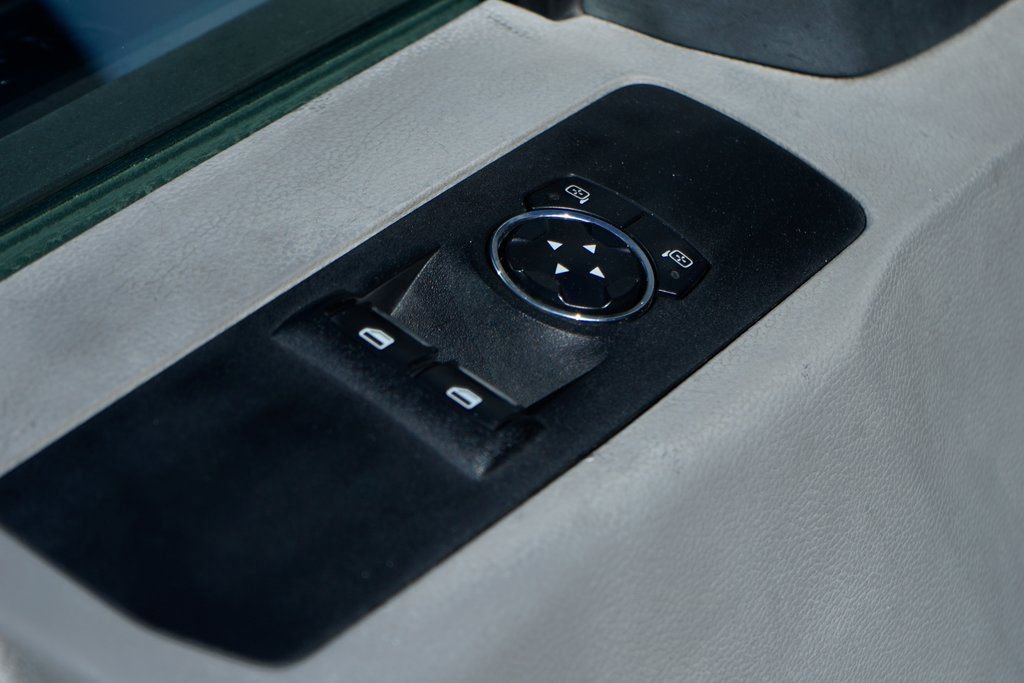 Used 2017 Ford F550 2WD Regular Cab Super Duty w/ Advanced Security Pack image 25