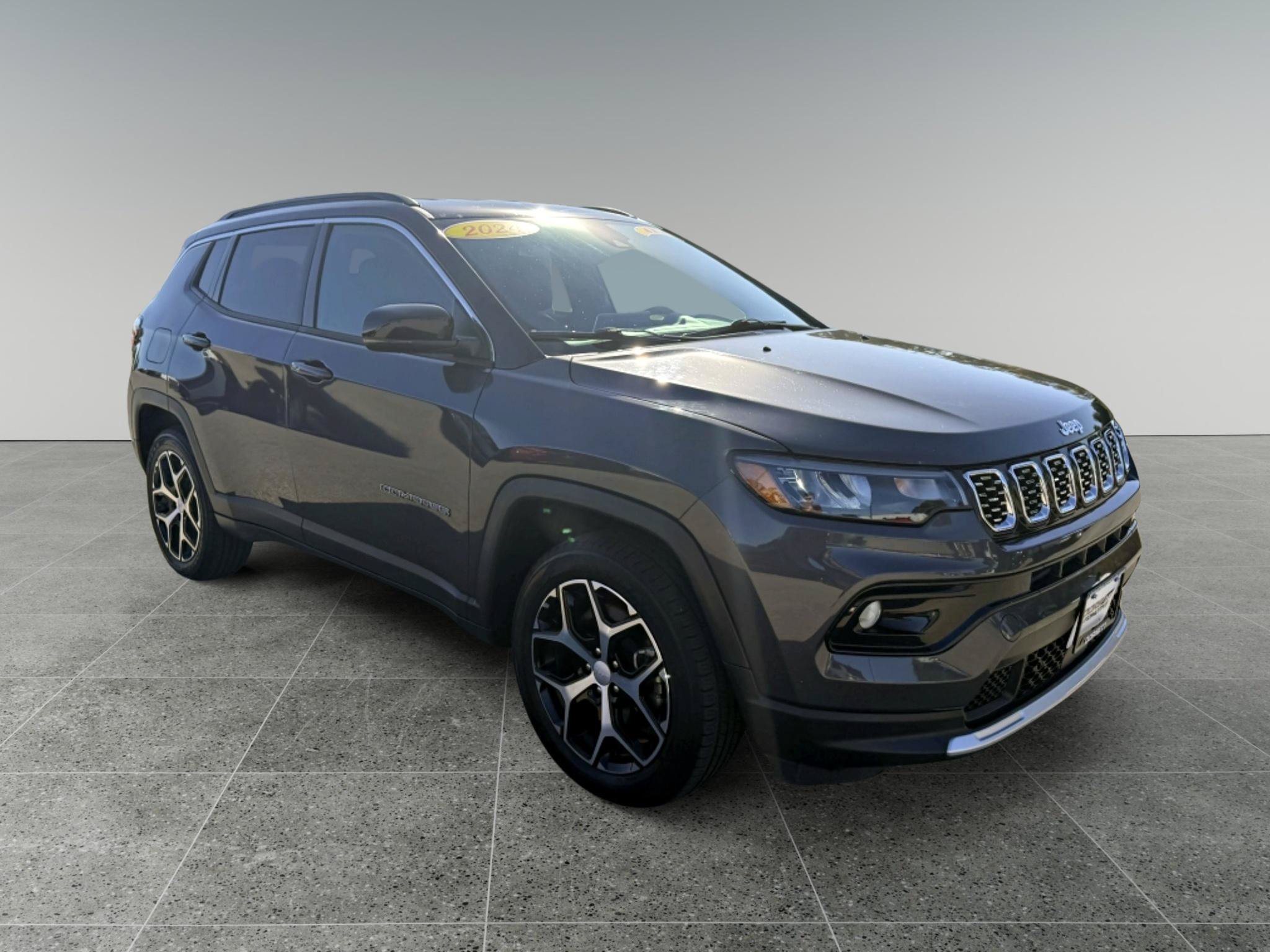 Used 2024 Jeep Compass Limited AWD/4WD image 8