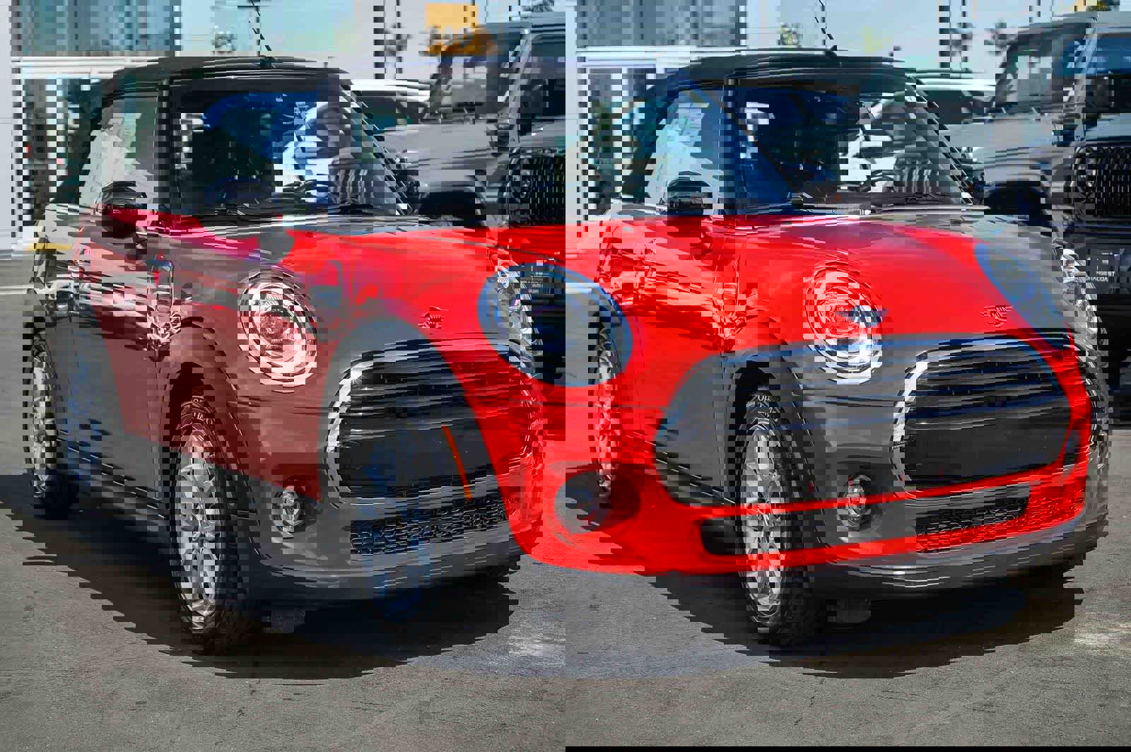 Used 2021 MINI Cooper Cooper image 3