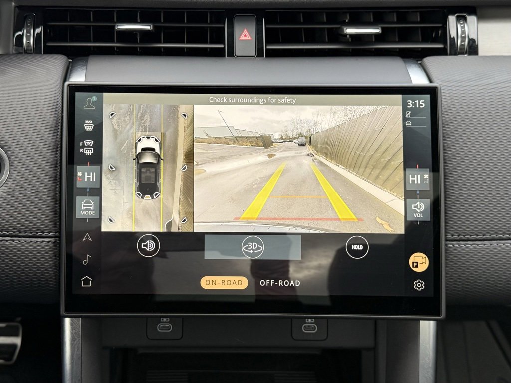 Certified 2025 Land Rover Discovery Sport Dynamic SE image 27