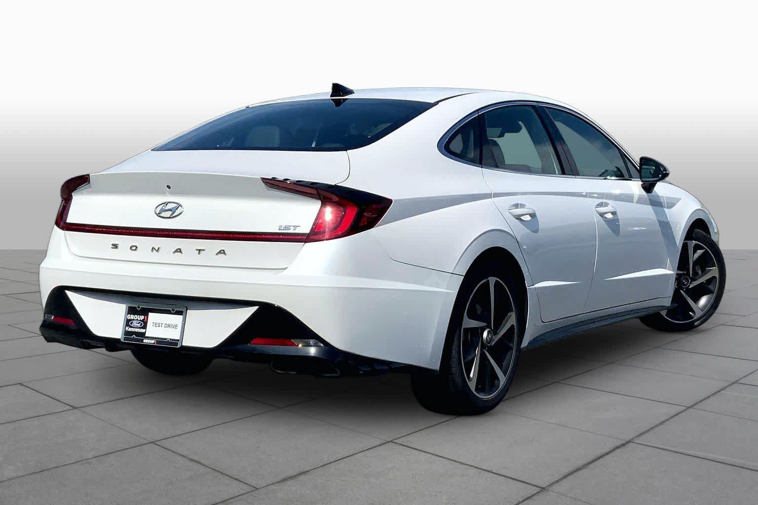 Used 2021 Hyundai Sonata SEL Plus w/ Preferred Accessory Package FWD image 13