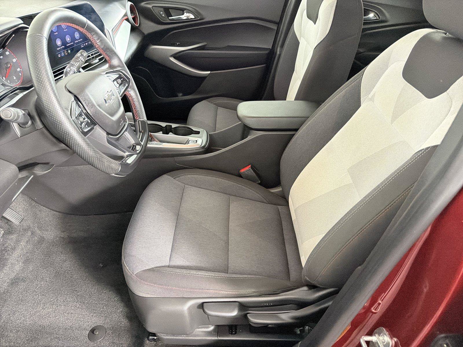 Certified 2024 Chevrolet Trax RS FWD image 7