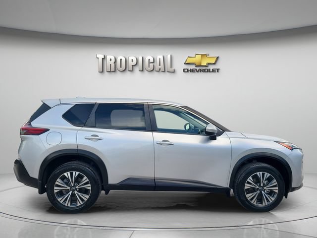 Used 2023 Nissan Rogue SV FWD image 6