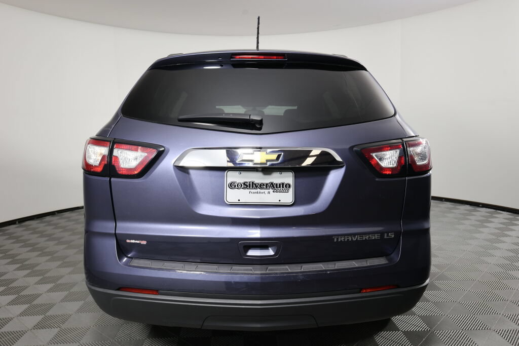 Used 2014 Chevrolet Traverse LS FWD image 3