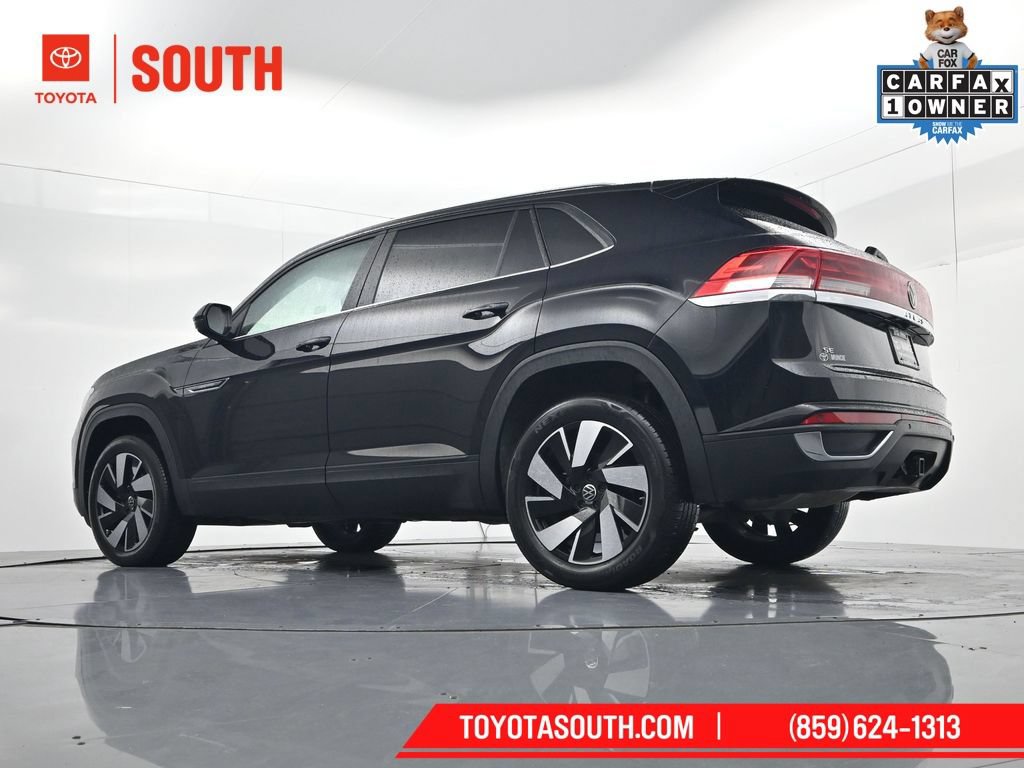 Used 2024 Volkswagen Atlas Cross Sport SE FWD image 48